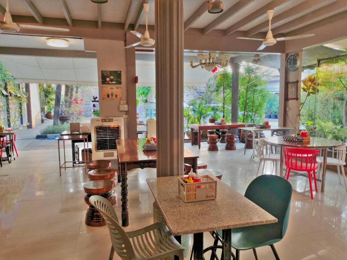 Qoo Hotel Buriram Exterior foto
