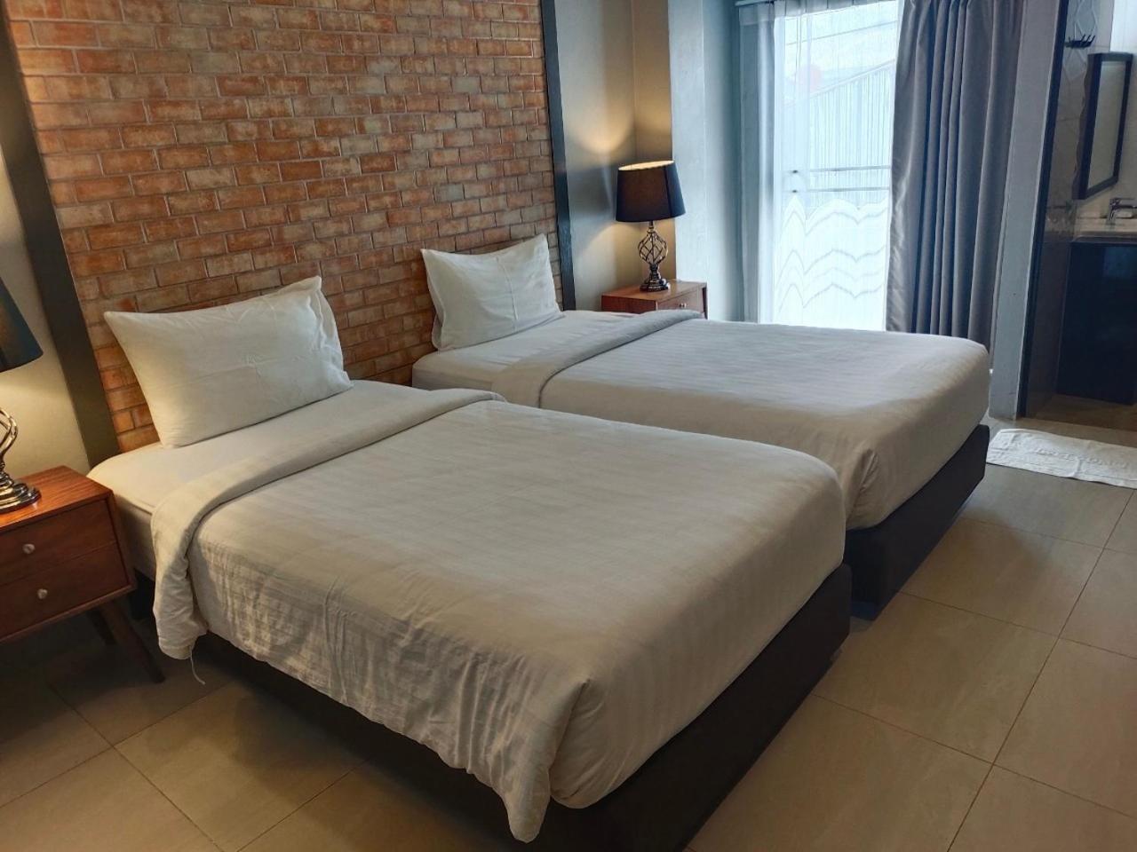 Qoo Hotel Buriram Exterior foto