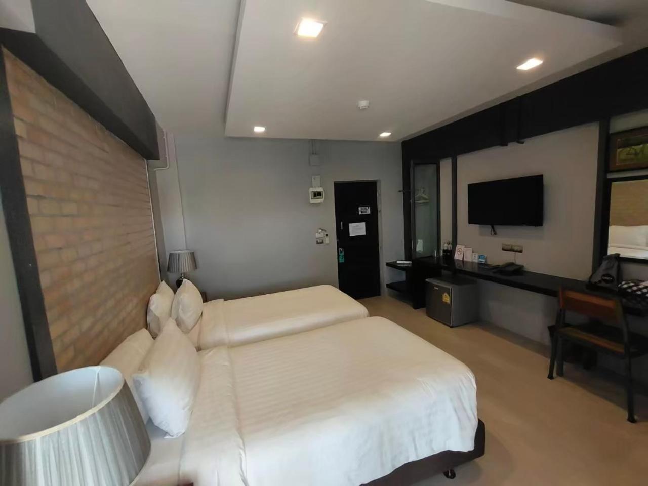 Qoo Hotel Buriram Exterior foto