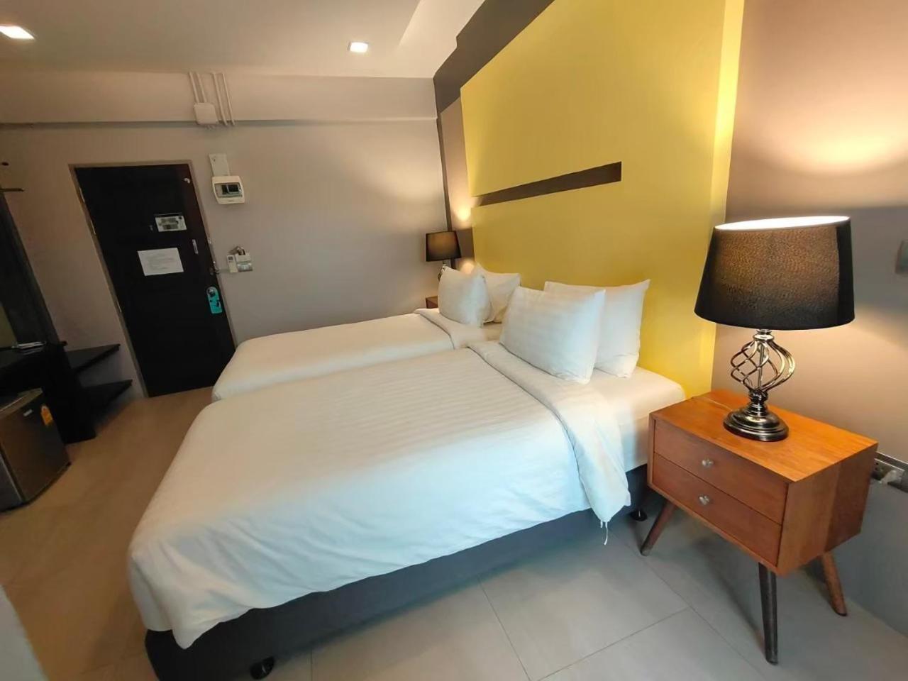 Qoo Hotel Buriram Exterior foto
