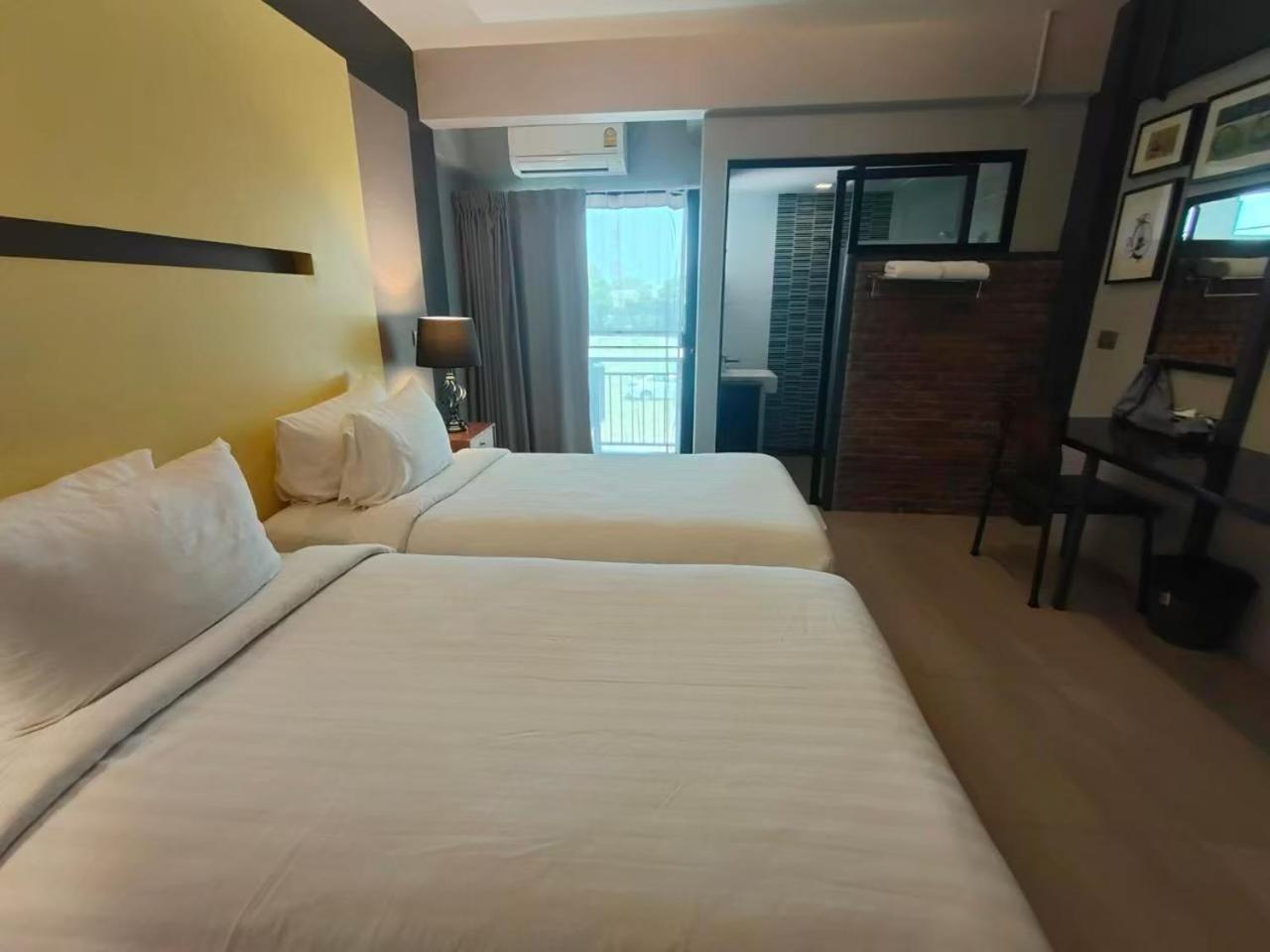 Qoo Hotel Buriram Exterior foto