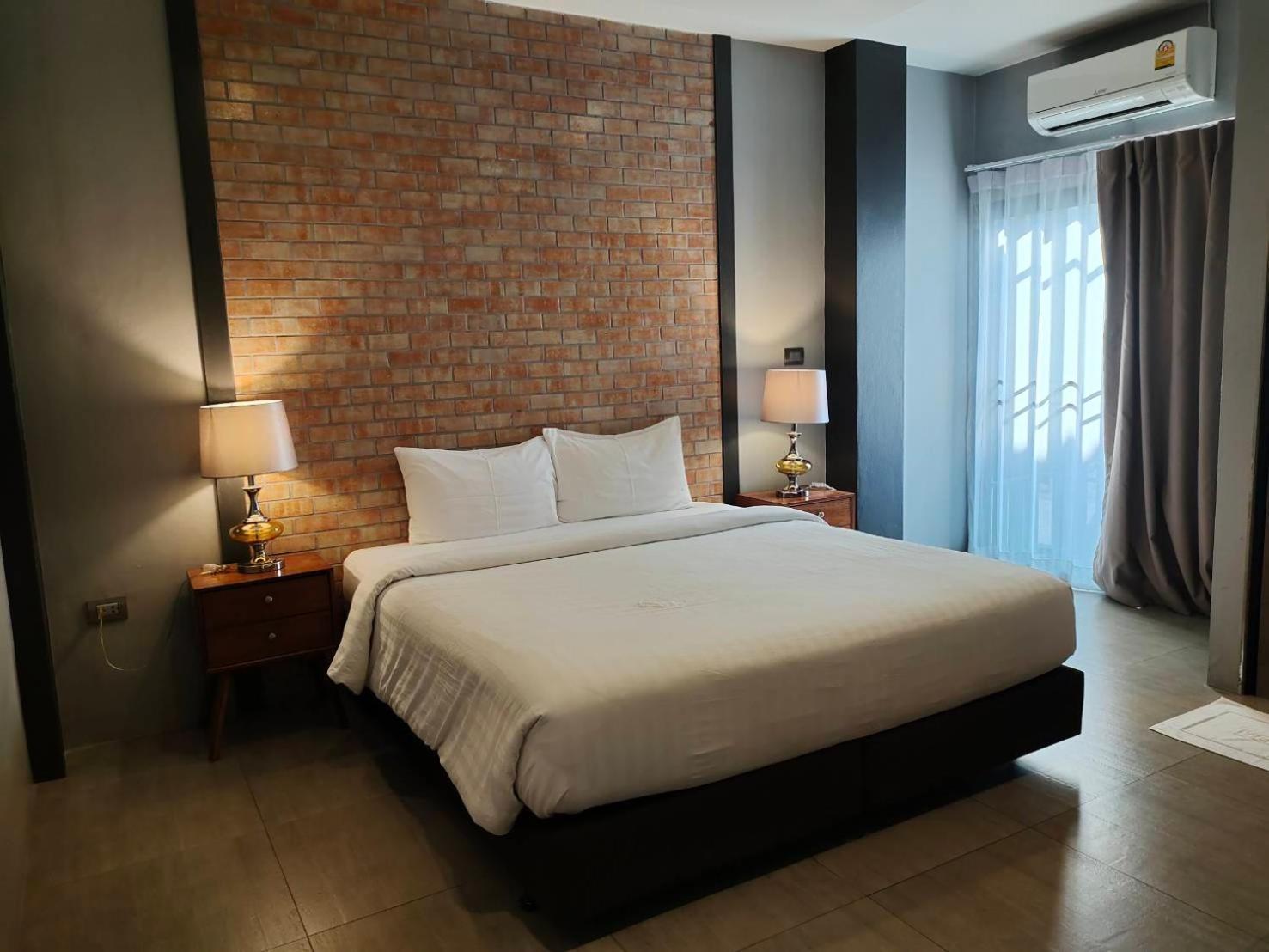 Qoo Hotel Buriram Exterior foto